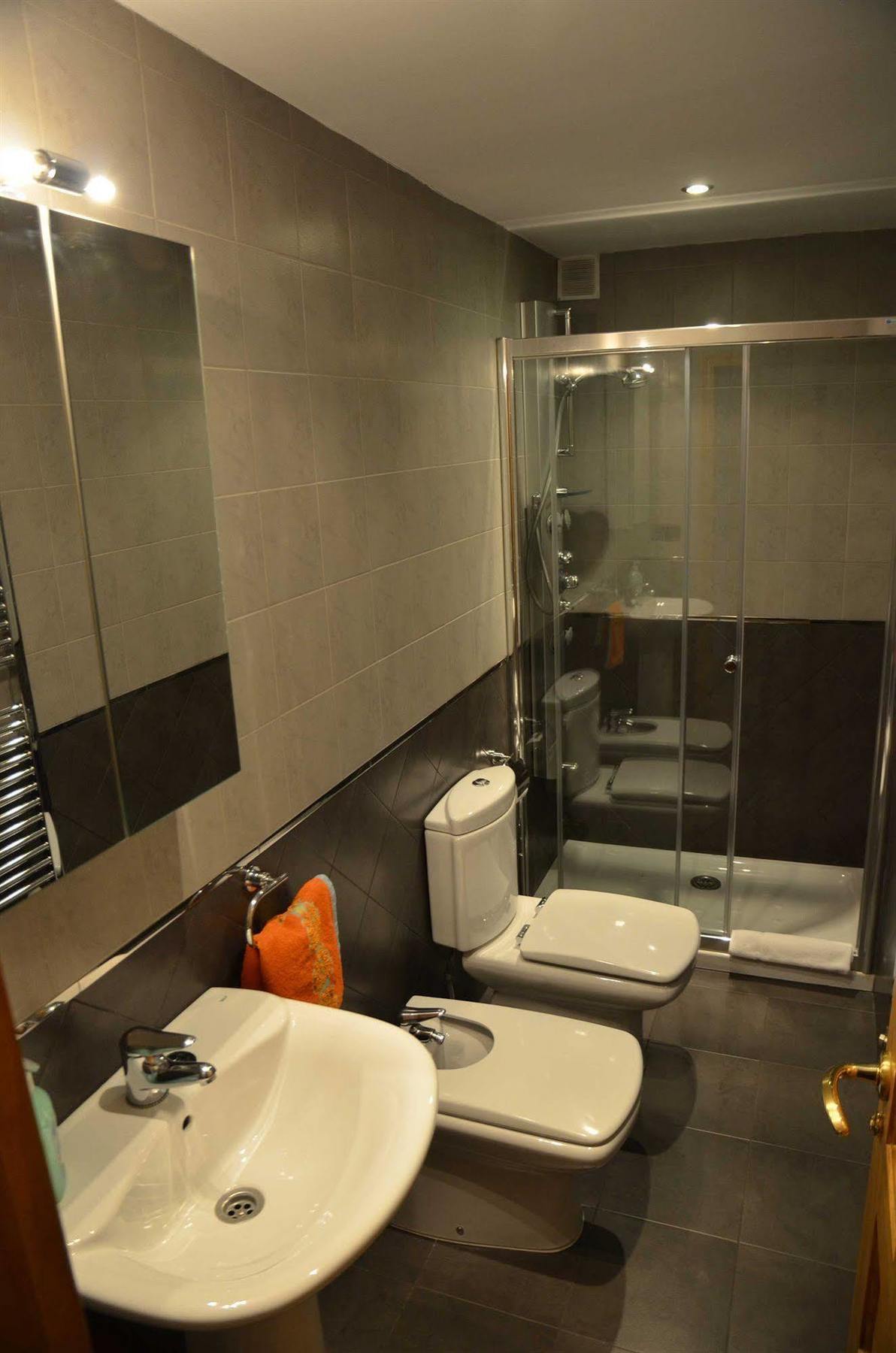 Apartamentos Spa Cantabria Infinita Cillorigo de Liebana Exterior photo