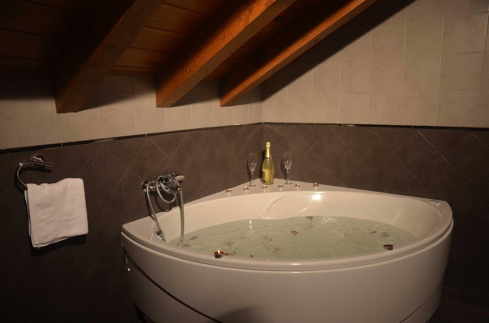 Apartamentos Spa Cantabria Infinita Cillorigo de Liebana Exterior photo